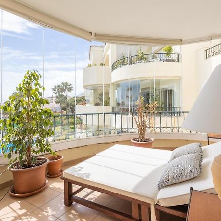 Homeforguest Front Line Beach Apartment In Hacienda Playa Marbellac Extérieur photo