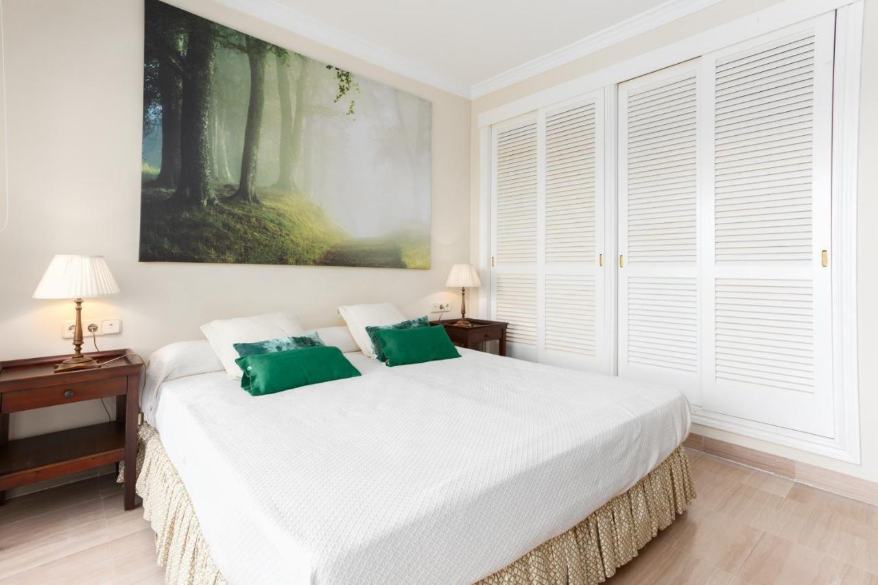 Homeforguest Front Line Beach Apartment In Hacienda Playa Marbellac Extérieur photo