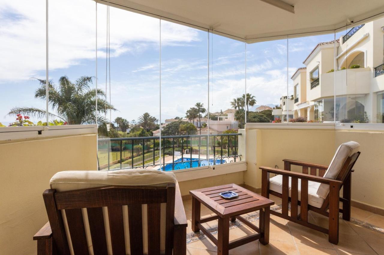 Homeforguest Front Line Beach Apartment In Hacienda Playa Marbellac Extérieur photo